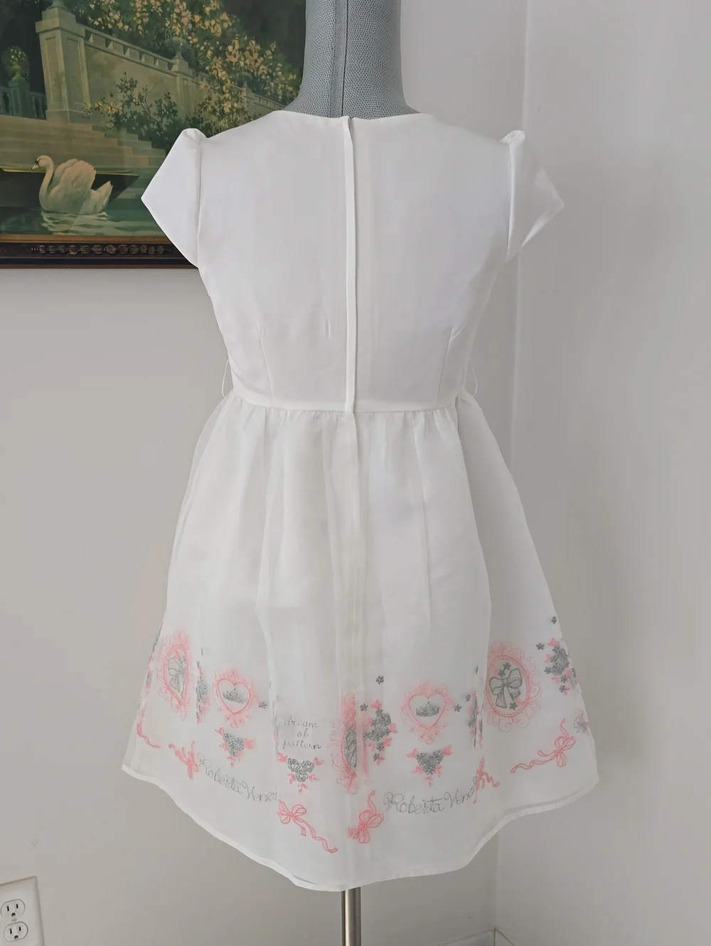 Roberta Di Camerino | Embroidered Formal Dress